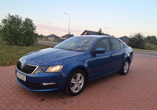 Skoda Octavia cena 43665 przebieg: 179900, rok produkcji 2017 z Łomża małe 301